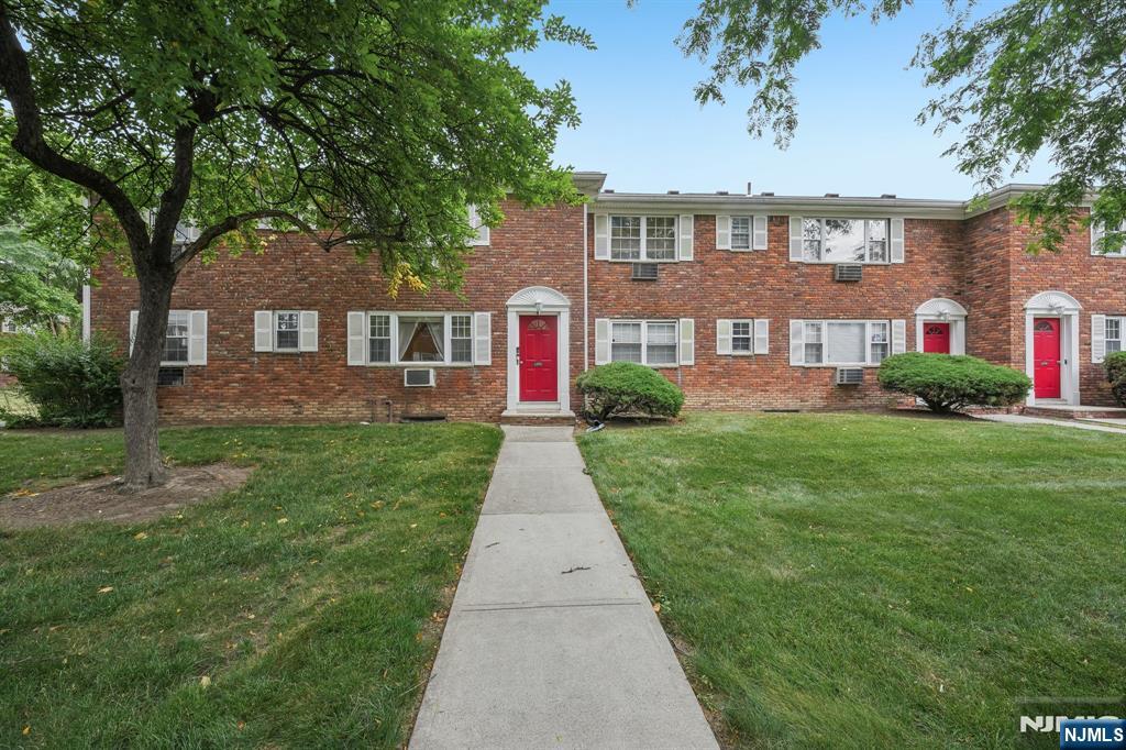 Excellent opportunity to own in desirable Manchester II in Wayne! This 2-bedroom, 1-bath condo with a detached garage offers comfortable, low-maintenance living in a highly convenient location. Enjoy the convenience of being just minutes from shopping, restaurants, public transportation, major highways, the hospital, and William Paterson University. Whether you're a first-time buyer, downsizing, or looking for an investment opportunity, this condo offers exceptional value in one of Wayne's most convenient locations.