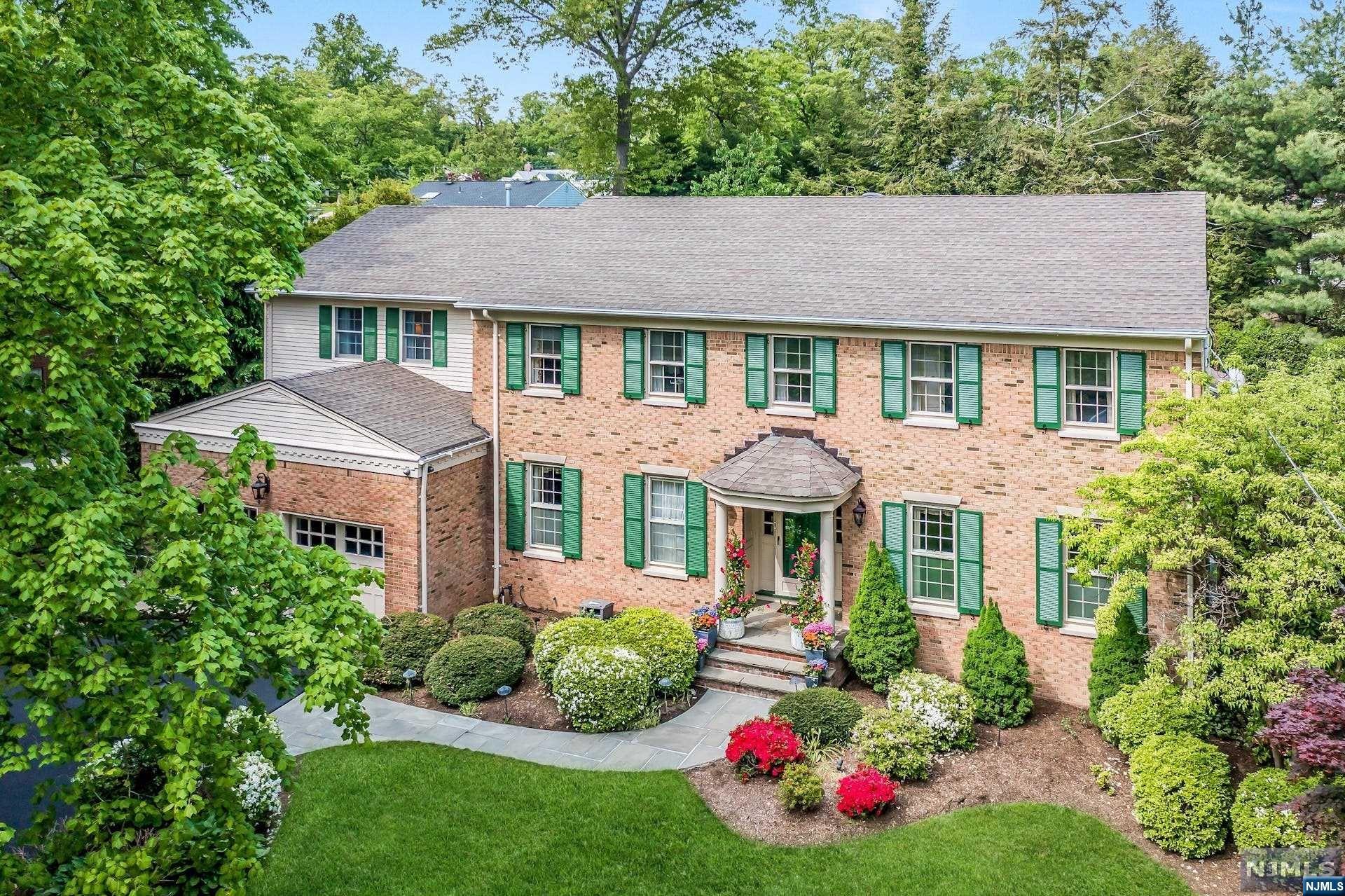 Welcome to 265 Lotte Road, an exquisite sanctuary nestled in the prestigious Country Club section of Ridgewood. This luxurious retreat offers 5 bedrooms with 5.5 bathrooms, blending elegance and comfort.Step inside and be captivated by the generous living spaces, designed for both relaxation and entertaining. The heart of the home is the chef's kitchen featuring top-of-the-line appliances with custom cabinetry, center island and dining area. Escape to your private retreat in the opulent master suite boasting a tranquil ambiance and spa-like ensuite bathroom, complete with jetted tub, a walk-in shower, and dual vanities. Stepping out to the lush backyard offers a world of tranquility, featuring a sprawling patio, a meticulously landscaped garden, and a sparkling heated pool. It's the perfect setting for outdoor dining, relaxation, and creating lifelong memories. Don't miss this extraordinary opportunity to own a slice of paradise in the sought-after vibrant community of Ridgewood.