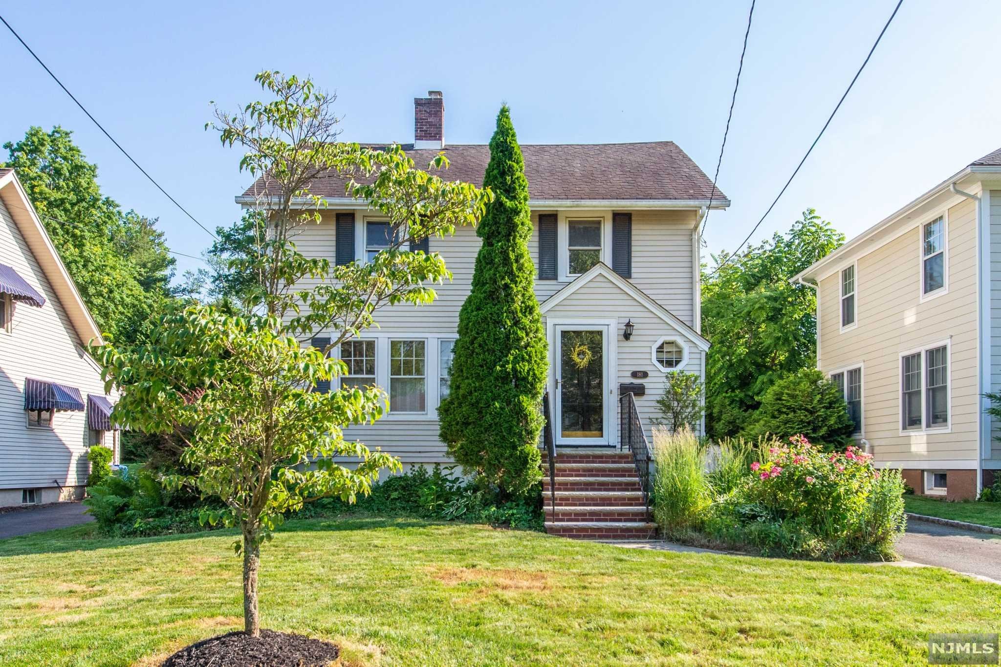 Sweet 3 Bedroom, 2 Bath Colonial in highly desirable Upper Watchung neighborhood! Great location, close to schools, town, shopping, restaurants and train- literally under a mile to everything! This nicely kept home has been freshly painted. Warm, inviting living room with wood-burning fireplace welcomes you. The first floor boasts a formal dining room, family room and cheerful kitchen with sliders to deck and large, level yard. Second floor, with 3 bedrooms and one full bath, leads to possible finish-able space in walk-up attic. Finished basement w french drains, works well as playroom or work-from-home space. Stunning hardwood floors throughout. Charm + convenience= 181 Watchung Ave. a great house just minutes from all that lovely Chatham has to offer!