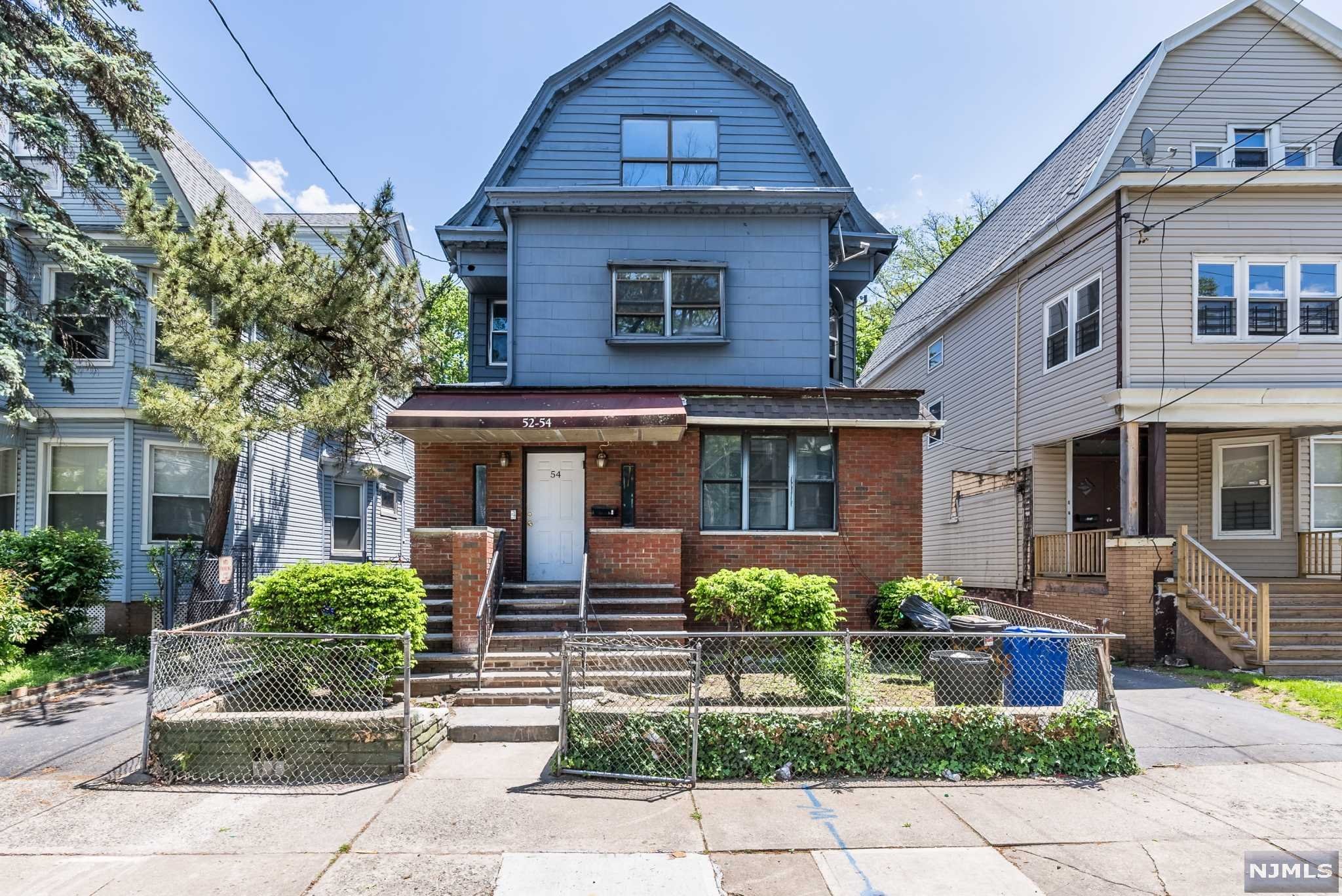 GREAT OPPORTUNITY TO OWN THIS HUGE RENOVATED 3 FAMILY HOME FOR INVESTMENT OR TO LIVE IN! THIS WILL NOT LAST! COME GRAB THIS BEFORE IT'S GONE. ALL SEPRETE UTILITIES. FIRST FLOOR: EAT IN KITCHEN, LIVING ROOM/ DINING ROOM, 4 BEDROOMS, AND FULL BATH. SECOND FLOOR: EAT IN KITCHEN, LIVING ROOM/ DINING ROOM, 4 BEDROOMS, AND 2 FULL BATHS. THIRD FLOOR: EAT IN KITCHEN/ LIVING ROOM/ DINING ROOM 2 BEDROOMS, AND A FULL BATH. BIG YARD TO PLAY AND PLENTY OF OFF STREET PARKING. WASHER DRYER HOOKUP.