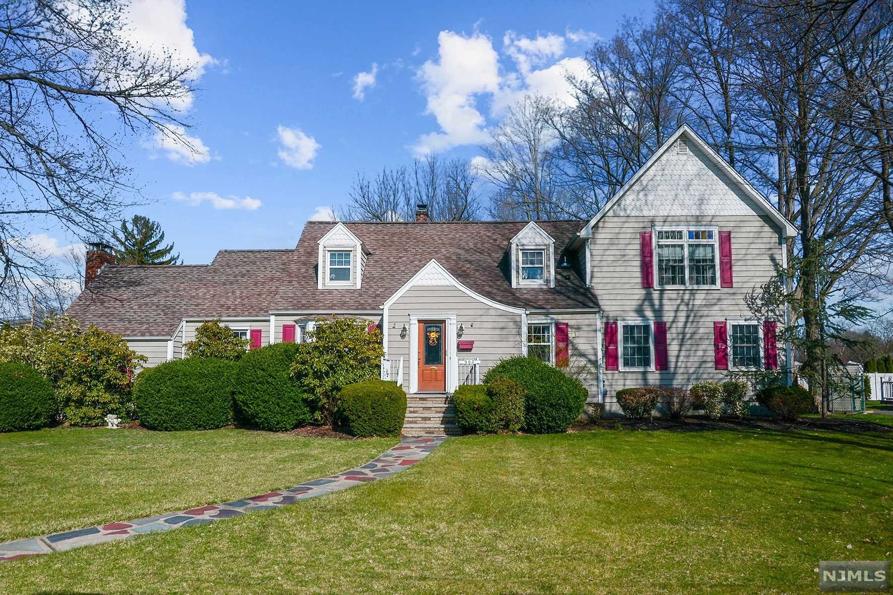 WELCOME HOME TO 302 BOULEVARD. CHARMING ONE-OF-A-KIND HOME BOASTS 4-5 BRS AND 4 FULL BATHROOMS.OVER 3000 SQ FT OF LIVING SPACE MEANS THERE IS PLENTY OF SPACE FOR EVERYONE. 1ST FL FEATURES AN OPEN FL PLAN, SUNK-IN FAMILY RM W/ WBFP, KIT W/ GRANITE COUNTERTOPS, SS APPLS, AND A GORGEOUS BUFFET AREA W/ A PREP SINK IDEAL FOR ENTERTAINING, FORMAL DR, SUN-FILLED LR, DEN WITH A BLT IN DESK, GORGEOUS BA, BR, IN-LAW SUITE W/ ITS OWN ENTRANCE, DECK, FULL-SIZE KIT, OVERSIZED BA EQUIPPED W/ SAFETY BARS AND ANOTHER FAMILY RM THAT CAN BE USED AS A STUDIO W/ A BR OR UTILIZE THE 1ST FL BR FOR ADDT'L PRIVACY. THE 2ND FL OFFERS NEW LAMINATE FLRS, LNDRY RM, A SUMPTUOUS MSTR STE W/ A JETTED TUB HEATED FL & DBLE SINKS & 2 WALK-IN CLOSETS. ALL THIS + A 2CAR DET GAR THAT IS ACCESSED FROM THE SIDE RD. SELLER IS INSTALLING A BRAND NEW SEPTIC.