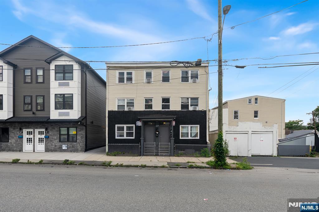 Excellent opportunity to own a 6-unit multifamily investment property in Paterson! This income-producing building is ideally located near major transportation, shopping, and everyday conveniences. Whether you're expanding your portfolio or making your first multifamily investment, this property offers outstanding long-term potential.