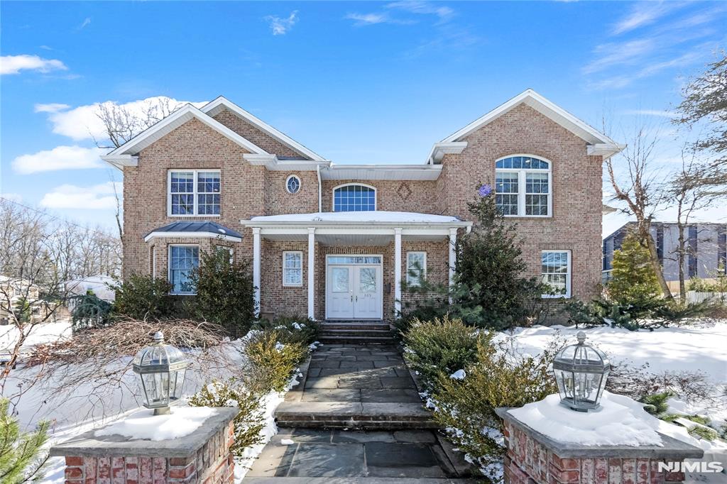 ALL BRICK CENTER HALL, BUILT IN 2000. FIRST FLOOR/MAIN LEVEL, POWDER ROOM, FORMAL, LIVING ROOM, OFFICE/EXTRA BEDROOM, LIVING ROOM WITH GAS FIREPLACE, FORMAL DINING ROOM, EAT-IN-KITCHEN WITH SLIDER TO REAR PATIO/YARD, LAUNDRY ROOM. 2ND FLOOR: BEDROOM 1 WITH WALK IN CLOSET, BEDROOM 2, BEDROOM 3, FULL BATH, PRIMARY SUITE WITH HIS AND HER WALK-IN CLOSETS, SPA JACUZZI TUB, HIS & HER VANITIES. BASEMENT, GROUND LEVEL TO THE 3 CAR GARAGE WELCOMES YOU TO THE INLAW SUITE WITH OPEN FLOOR PLAN, LIVING ROOM, EAT-IN-KITCHEN, FULL BATHROOM, BEDROOM. HOME IS VACANT. EASY SHOWINGS. CORNER LOT.