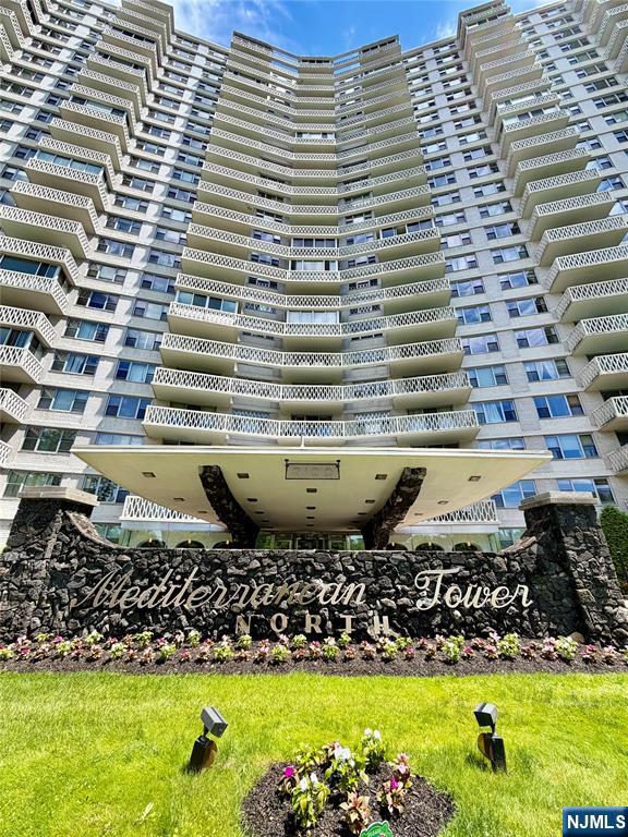 Lovely One Bedroom, One Bath Co-Op Rental in one of Fort Leeâ€™s Premier Buildings. The laundry is on the same floor. Full service amenities include 24-hour doorman, on-site maintenance, swimming pool (membership may be required), basketball & tennis courts, BBQ area, playground, community room. Prime location just minutes to downtown Fort Lee, shopping, restaurants, NYC transportation, major highways, and the George Washington Bridge. Columbia Presbyterian shuttle bus stop is directly across the street. Rent includes basic cable, internet, and all utilities except electric. Parking assigned after move-in by management (fee applicable). Move In fees $500, Move Security Deposit $500 (refundable security deposit); tenant pays for both. Credit check, income verification required. Building does not allow pets.