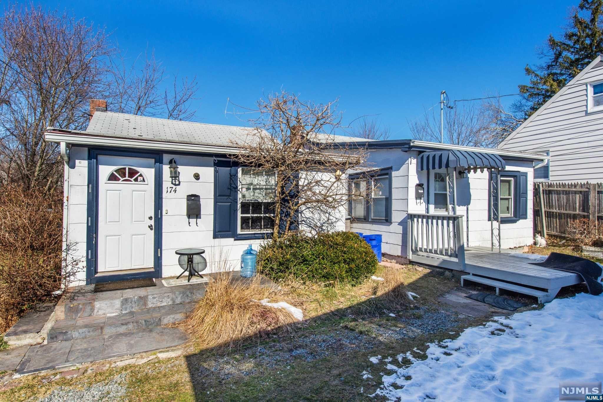 Three unique separate dwellings. With a serene riverfront location, these three building are conveniently located near major highways, NYC transportation, and Willowbrook Mall. Great rental history. Flood insurance required.