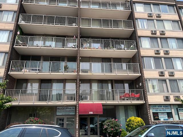 One Bedroom Condominium Approx. 810 sq feet living room ,terrace , dining area, Kitchen, Bedroom Bathroom, elevator building Laundry room in the building. heat hot and cold water included in the maintenance. Great location very convenient to public transportation and shopping.