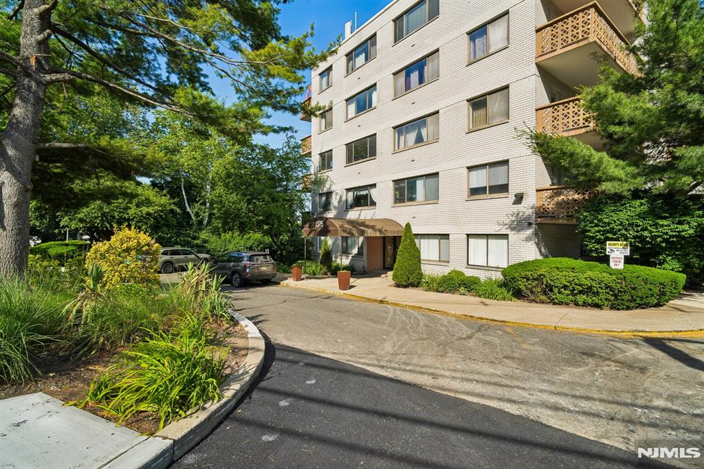 Co-op 1st floor .... LARGE STUDIO 675 SQFT --- bus to NYC in front of building tiles. 6 closets & Renovated Bathroom. Caribbean House offers outdoor pool, laundry room, bicycle room and nice lobby. Great Location, easy commute to NYC, minutes from GWB. Near schools, park, restaurants & shopping centers. Monthly maintenance is $950 and includes taxes, hot water, cable/internet, and a dedicated parking spaceâ€”adding exceptional value. Sublet policy allows renting after 2 years of ownership. Buyer must meet board requirements, including a minimum 3:1 income-to-debt ratio, and obtain board approval.