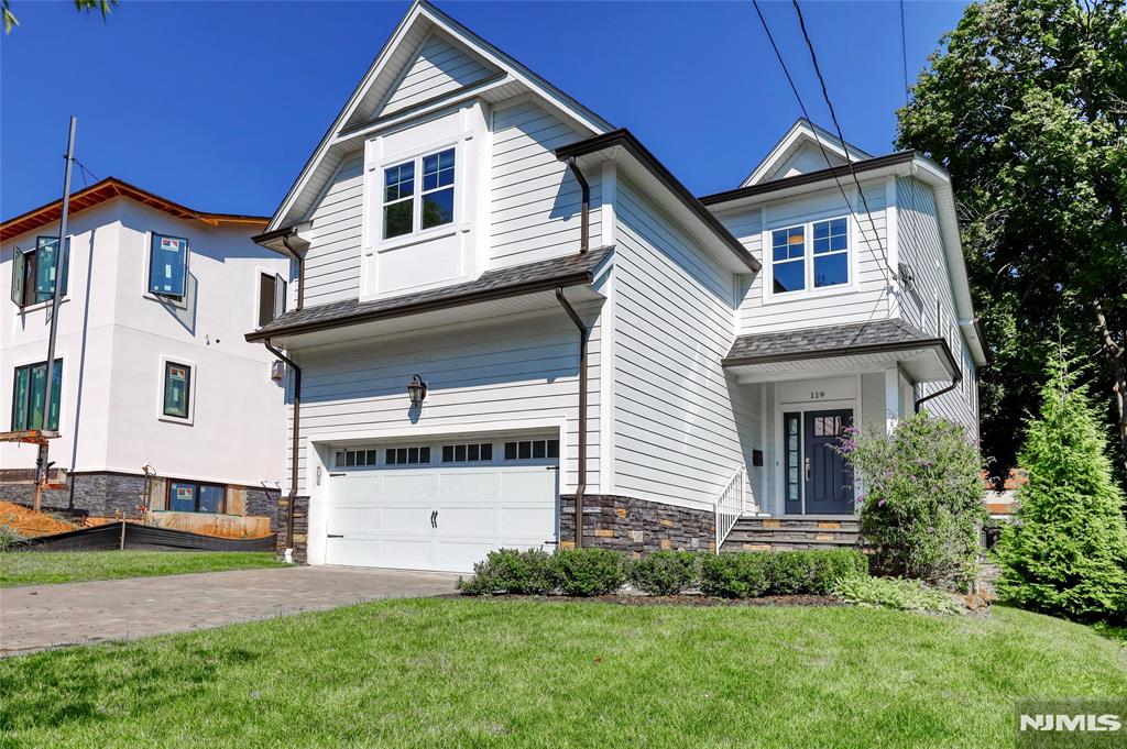 Beautiful modern new construction (built in 2018) comprised of 5 bedrooms, 4.5 bathes, home office and second floor laundry room. Full finished basement and a large size back yard. Close to Tenafly high school, Middle school and Mackay elementary school, center of town and transportation. Owner has a real estate license.