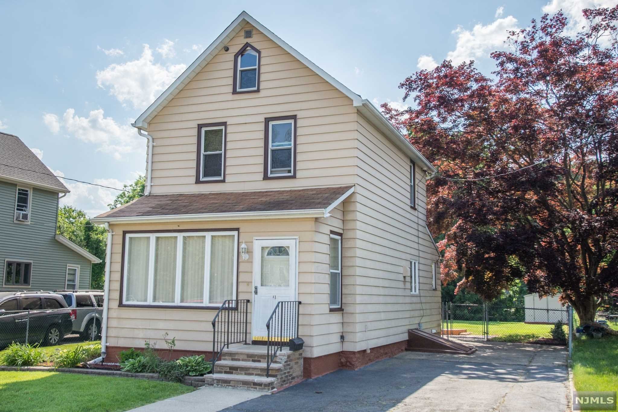 Absolutely Move-In-Ready Charming Colonial located on the Cul-de-Sac. Featuring: spacious &sunfilled Living Room,formal Dining Room (Hardwood floor)Renovated Kitchen, large Mud Room & Laundry, Full Bath,2nd Level Offer: 3 Bedrooms,Family Room & Storage on the partial finished basement & Parklike flat back yard,Deck & BBQ for easy entertaining,convenient location nearby schools,lake,shopping and easy access to major highways,preview this home fall in love and move in to enjoy the Summer! Not Flood/Plume.
