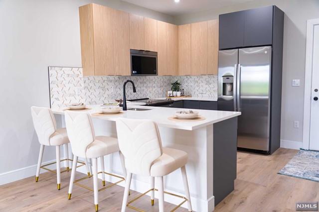 NO BROKER FEE! Welcome to the Helio Residences where the short distance to NYC will make you forget you're in New Jersey! Newly constructed with a contemporary design in mind and high end finishes throughout, come indulge in suburban luxury apartment living at its finest. Several layouts are currently available including Studios, 1 bedrooms and 2 bedrooms. Helio features an abundance of amenities such as: a rooftop recreation area with stunning NYC views, a 3000 sq foot dog park, secured covered parking, a package room, a resident lounge, a fitness center storage units for lease, charging stations for EVs and private shuttle service. Additionally, the community is conveniently located close to local dining, entertainment, shopping and the newly redesigned Gunnel Oval recreational complex! Come find out for yourself why the Helio lifestyle of living stands out amongst all competitors. Private tours are available Monday - Sunday.
