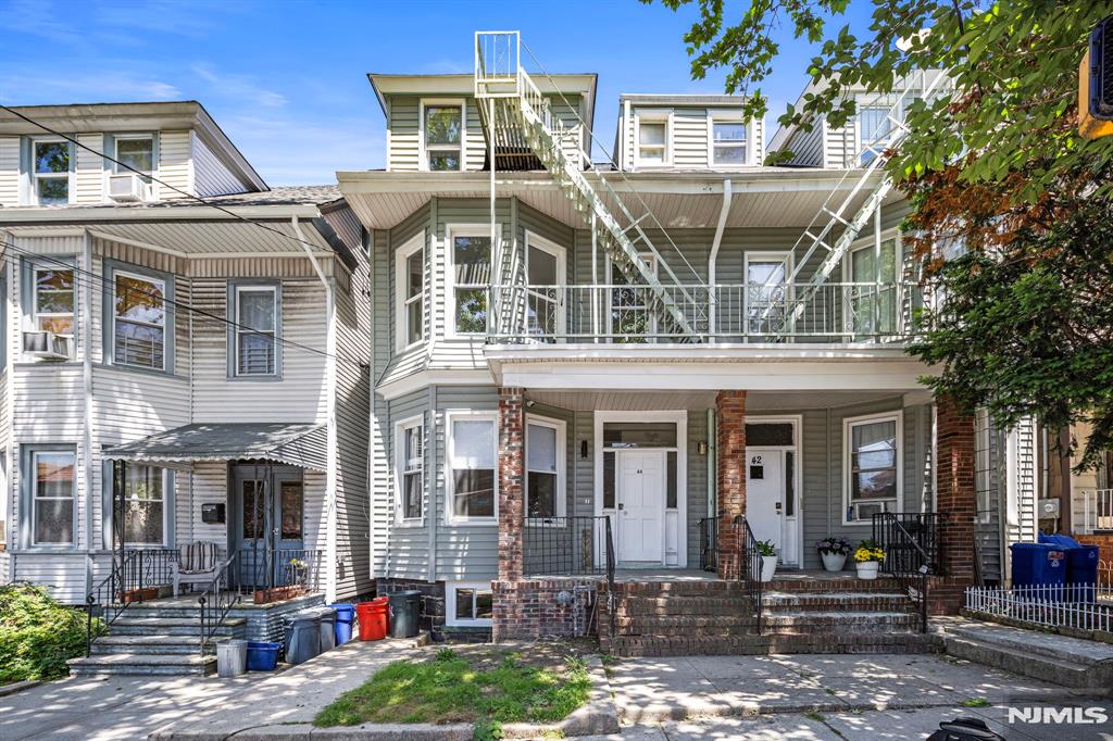 Welcome to this beautifully renovated 2 bedroom plus den apartment in the heart of Weehawken.