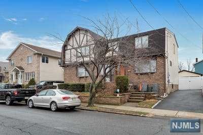 AMAZING EXPANDED SPLIT LEVEL OFFERS: 1ST FL:LARGE LIVING ROOM,FORMAL DINING ROOM,LARGE MODERN EAT IN KITCHEN,FAMILY ROOM, 5TH BEDROOM, 3RD FULL BATH & LAUNDRY ROOM. 2ND FL: MASTER BEDROOM WITH FULL BATH + 3 ADDITIONL LARGE BEDROOMS AND 3RD FULL BATH. THE 2ND FLOOR ALSO HAS A UNIQUE HUGE HOT TUB ROOM WHICH CAN ACCOMDATE 12 PEOPLE. AMENITIES INCLUDE ALL NUTURAL WOOD WORK, NEWER CENTRAL AIR. NEWER GAS FURNACE. 3 CAR DETACHED GARAGE.CLOSE TO EVERYTHING.