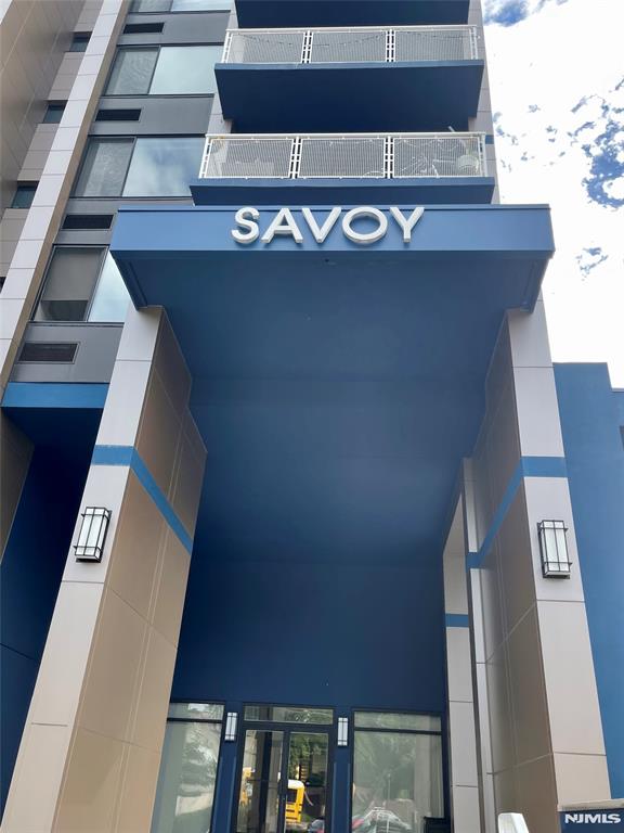 Amazing boutique building-recently renovated spacious two bedroom with large balcony! Newer appliances, wood floors, lots of closet space, laundry on every floor, Great location close to NYC public transit. One outside parking space available for $60/month