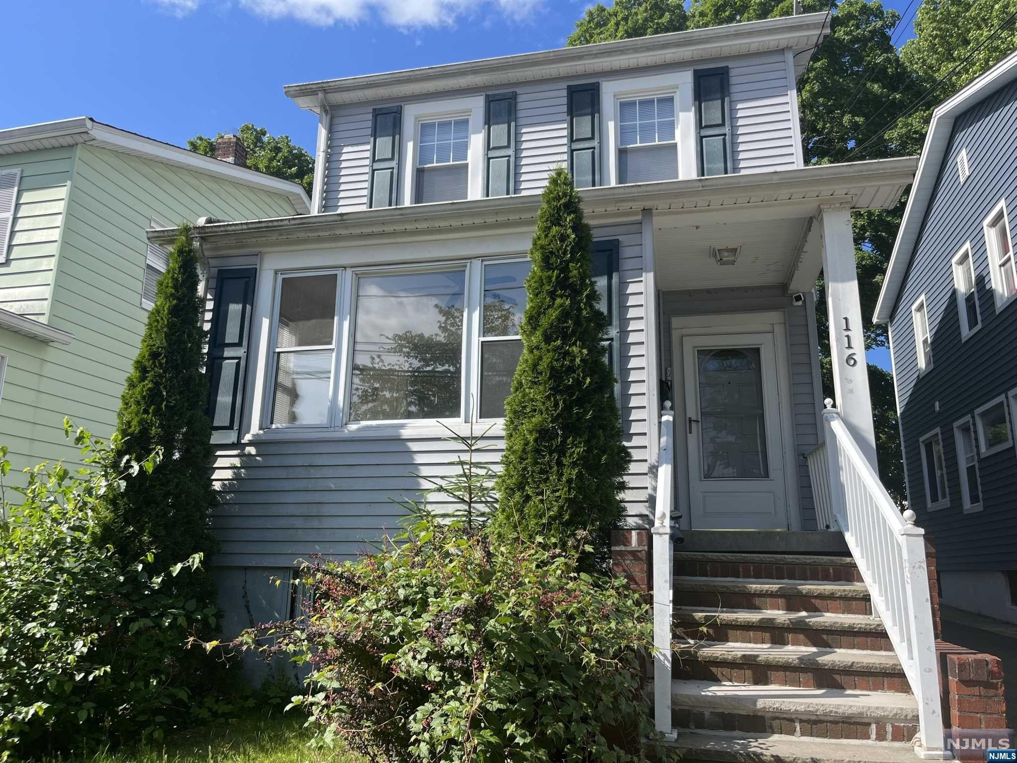 Conveniently located colonial with 3 bedrooms and 2 full bathrooms on a quiet street that provides walking distance to NYC transportation. This home offers 3 bedroom, two full bathrooms, a den, an EIK, Formal Dining Room, off street and on street parking, a finished basement and a private backyard. Tenants are currently renting until end of May. Buyer may have to purchase house with tenant. Lease is currently at $3,200 and ends June 30th.