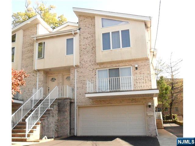 Oversized, spacious triplex, wood floorings, 2 oversized garages, skylite, cathedral ceilings. Walk to shopping, transportation, park and school. Owner request NTN credit report to be paid by tenant. Please wear masks, gloves and take off shoes when showing.