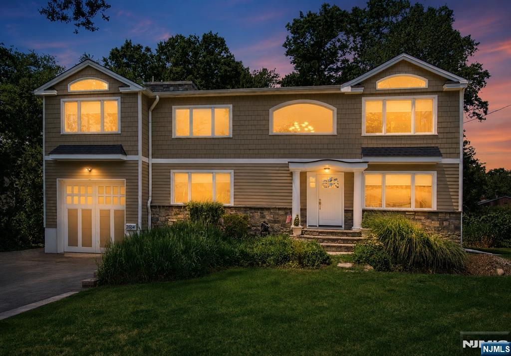 Welcome to 2604 Cleveland Ave in desirable Washington Township. This beautifully updated home offers 5 bedrooms, 4 full bathrooms, and nearly 3,000 sq ft of living space, plus approximately 1,200 sq ft of additional lower-level living space. The first floor features a convenient bedroom and full bathroom, ideal for guests, extended living, or a private home office. Upstairs, the spacious primary suite impresses with beautiful tray ceilings and a private en suite bath. With generous room sizes, modern updates, and flexible living areas throughout, this home is designed for comfort and everyday functionality. Conveniently located close to the center of town and Clark Field, this is a wonderful opportunity in one of Washington Townshipâ€™s most desirable locations.