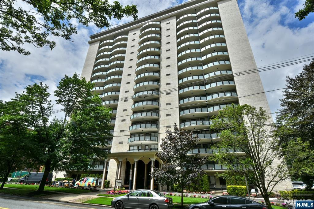 This unit has incredible potential! Any upgrades will truly add recoupable value. Enjoy stunning western views. One cat is allowed. Sold strictly as-is. Maintenance includes Real Estate Taxes, Buildings underlying Mortgage, charges for the common areas (24 hour front desk service, onsite superintendent, onsite Management office and free access to pool), hot water, trash and sewer. No assessments in over 25 years Guaranteed 1 parking space on deck for a fee of $50 per month