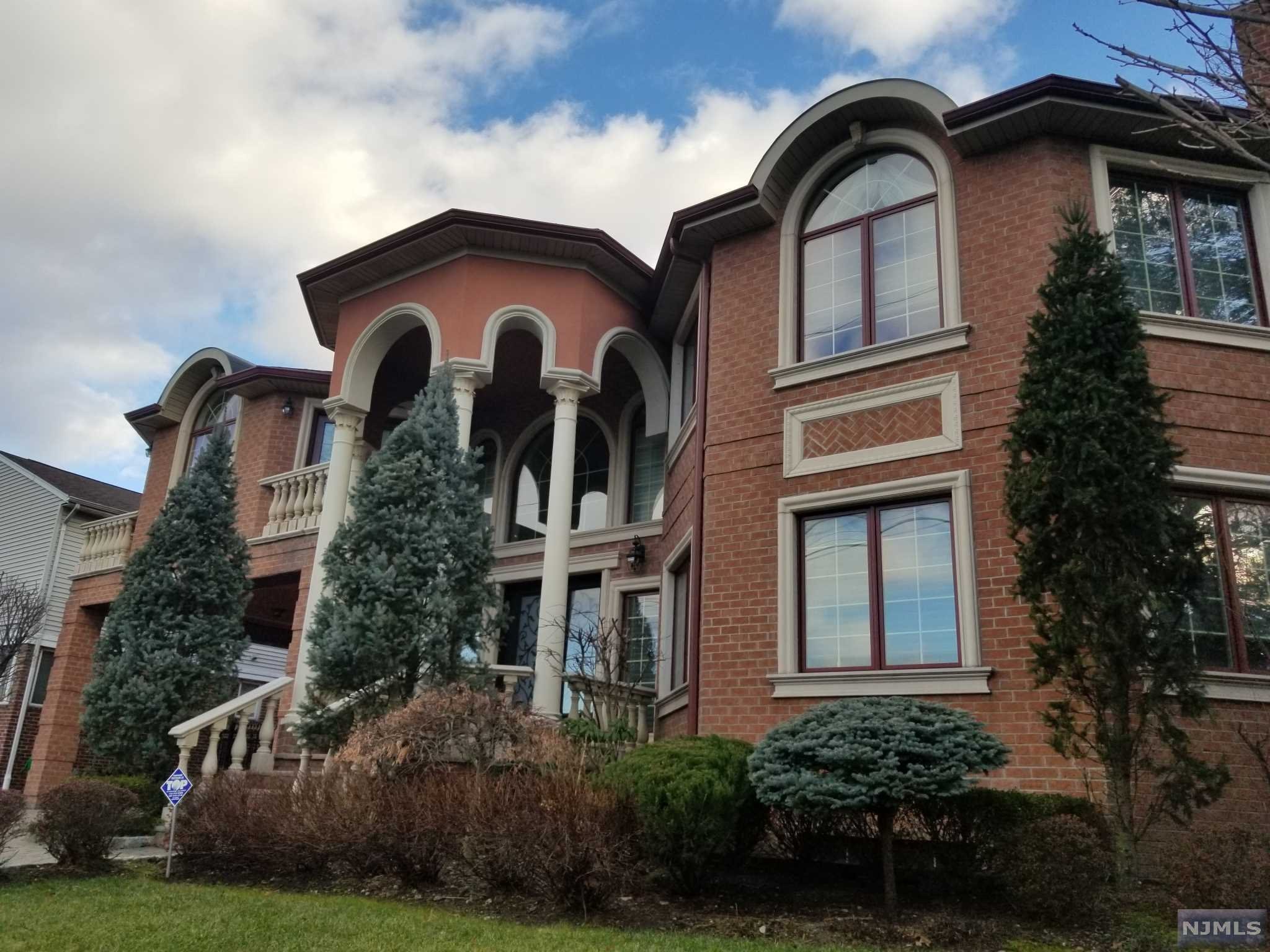 WONDERFULLY BUILT HOME LOCATED ON QUIET OLERI TERRACE. THIS BRIGHT 6659 SQFT, FIVE BEDROOM FOUR AND HALF BATH HOME IS IN PEAK CONDITION. PRISTINE RADIANT HEATED MARBLE FLOORING WITH HIGH CEILINGS THROUGHOUT THE FIRST FLOOR. THE HOME IS FILLED WITH BEAUTIFUL AND UNIQUE MOLDING IN EVERY ROOM AND HIGH CLASS DRAPERY THROUGHOUT. OUTSTANDING KITCHEN, WITH TOP OF THE LINE APPLIANCES AND LARGE CENTER MARBLE COUNTER TOP ISLAND. SPACIOUS AND OPEN LIVING ROOM, DINING ROOM, AND HOME OFFICE ALSO ALL ON THE FIRST FLOOR. SUPERB MASTER BEDROOM ON THE SECOND FLOOR, WITH AMAZING BATHROOMS W/ JACUZZI AND LARGE WALK-IN CLOSETS. THREE GENEROUSLY SIZED BEDROOMS (ONE J&J). FULL FINISHED BASEMENT WITH ONE BR, FBTH, FAMILY ROOM, FULLY FURNISHED HOME THEATER AND A PERFECT CONDITIONED JUST LIKE NEW SAUNA. PROPERTY HAS A BACKYARD AND FULL SPRINKLER SYSTEM. QUIET AND CONVENIENT LOCATION FOR ANY OF YOUR NEEDS. DON'T MISS THIS AMAZING OPPORTUNITY FOR THIS BEAUTIFULLY BUILT HOME IN FORT LEE.