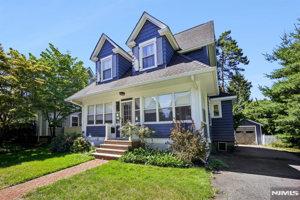 Gorgeous fully renovated 5-bedroom, 2 full and 2 half bath home located at the end of a quiet dead-end street in desirable Upper Montclair. Updated in 2024, this spacious home offers the perfect combination of modern finishes and everyday comfort. Bright, sun-filled rooms, generous living spaces, and a flexible floor plan provide plenty of room to live, work, and entertain.Enjoy a fenced backyard, detached one-car garage, and a charming enclosed front porch. Conveniently located near Upper Montclair's shops, restaurants, parks, and NYC transportation, making for an easy commute to Manhattan.A rare whole-house rental offering space, privacy, and an unbeatable Upper Montclair location. Move right in and enjoy everything this beautiful home has to offer.