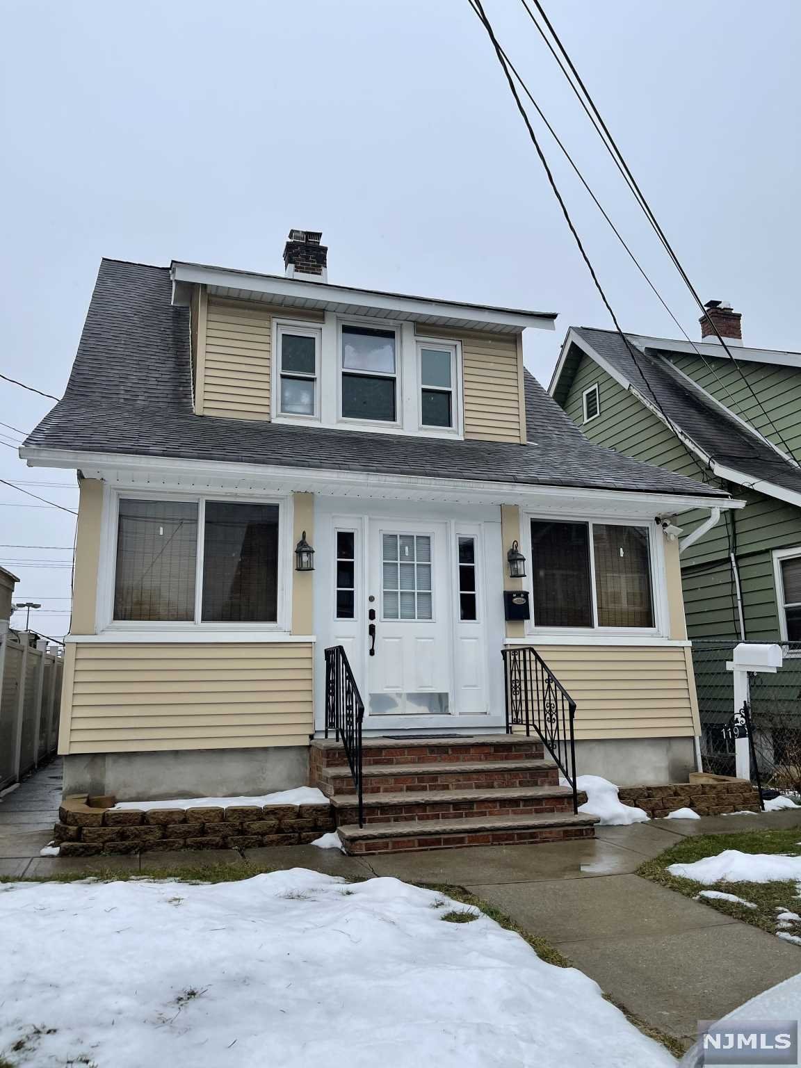 Lovely Colonial home in the Halcyon Park section of Bloomfield. Well kept and cozy, with a bright walk in front porch, hardwood floors and wood burning fire place. The privately fenced yard is perfect for gardening and entertaining.