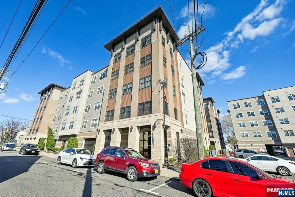 Welcome Home to this 2 bedroom/2 bathroom 3rd floor unit. Unit 304 is located in the Jaclyn Heights building with 24/7 security cameras and coded door access. The property offers 1 covered parking space in the gated garage. The unit features all the appliances you may need, including washer and dryer! The apartment boasts natural sunlight throughout. Jaclyn Heights is conveniently located near supermarkets, schools/daycares, kids community park, public transportation, restaurants, bars, and so much more! Schedule your showing today! Some pictures are virtually staged.