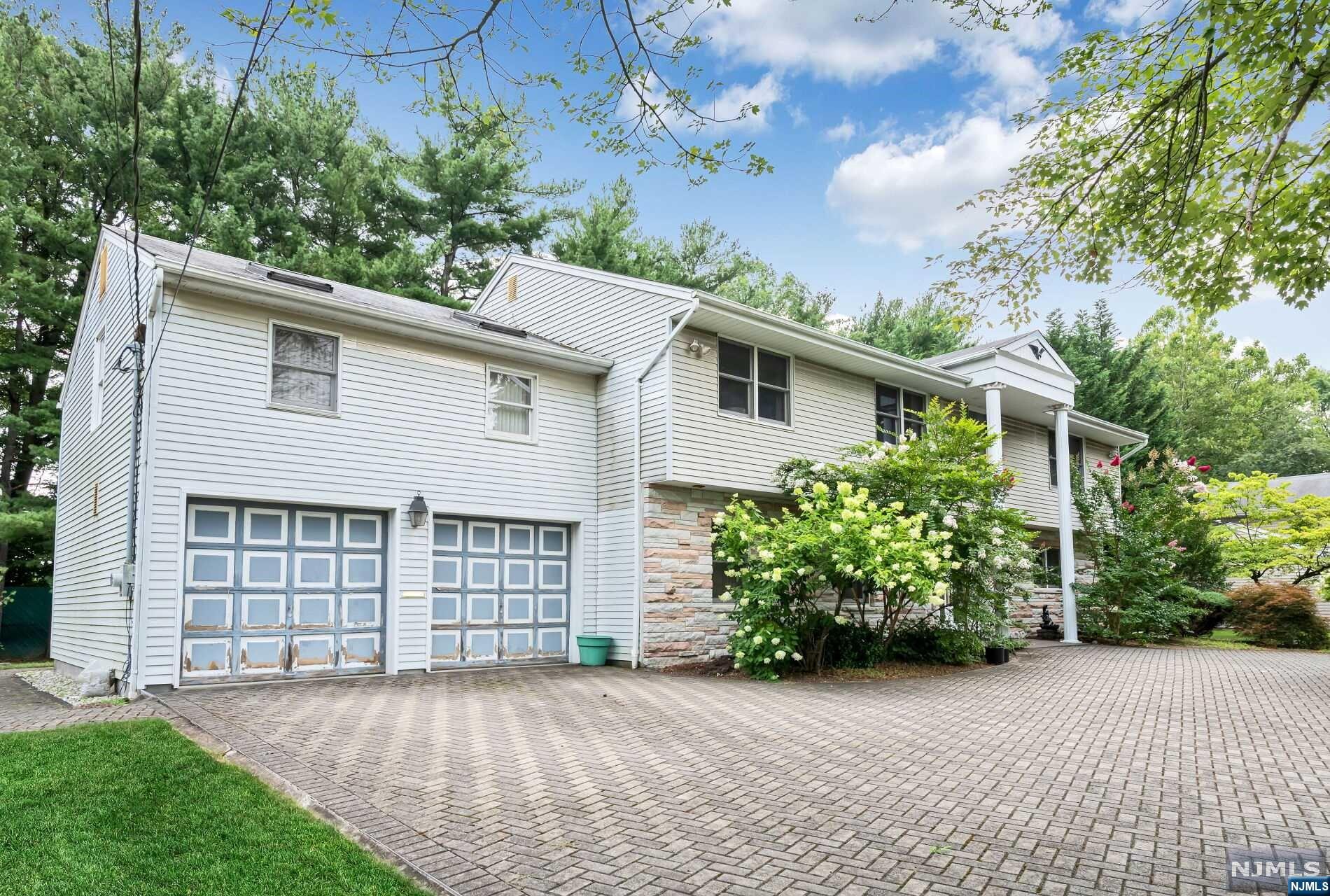 Perfect opportunity for builders and investors! Nestled on a quiet street in a desirable west side location, this property offers convenient access to Midland Elementary School, West Brook Middle School, Route 17 shopping, dining and more. The flat, regular .3089 acre lot (approximately 120 x 106 ft) provides ample space for new construction or renovation. The existing house boasts 7+ bedrooms and 4.5 baths, offering significant potential for those looking to remodel or expand. The property is being sold strictly as is, presenting a blank canvas for creative vision and development. Seize this prime investment opportunity to transform this well-located property into something truly special. With its fantastic location and substantial lot size, the possibilities are endless.