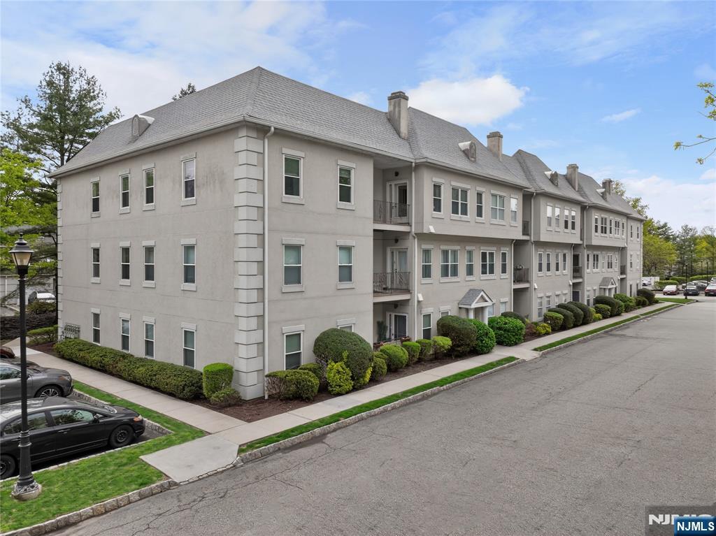 Located in the highly sought-after Brittany Chase community, this 3 bdrm, 2 full bath condo awaits with approx 1491 sq ft on the third floor of an elevator building! OPEN HOUSE SUN 5/31 from 1-4 PM