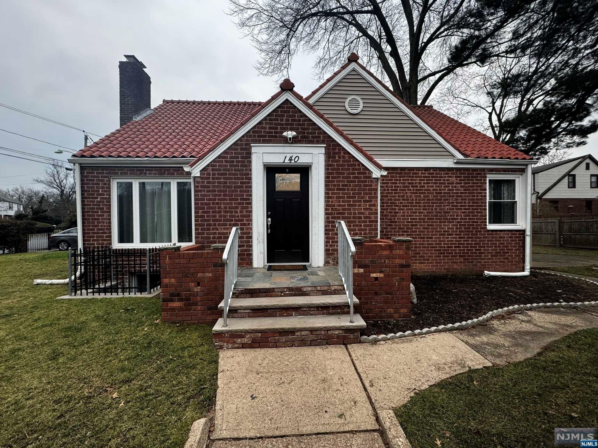 Welcome to this charming Cape Cod style home in the Country Club section of Teaneck. The first floor of the home includes the living room, dining room, and modern kitchen with stainless steel appliances, as well as a full bathroom, bedroom, and the primary bedroom. On the second floor of the house, you find an additional two bedrooms and another full bathroom. The basement is fully finished and perfect for many different occasions. Additional features include hardwood floors on the 1st and 2nd floors, central A/C, and proximity to highways and public transportation into NYC.