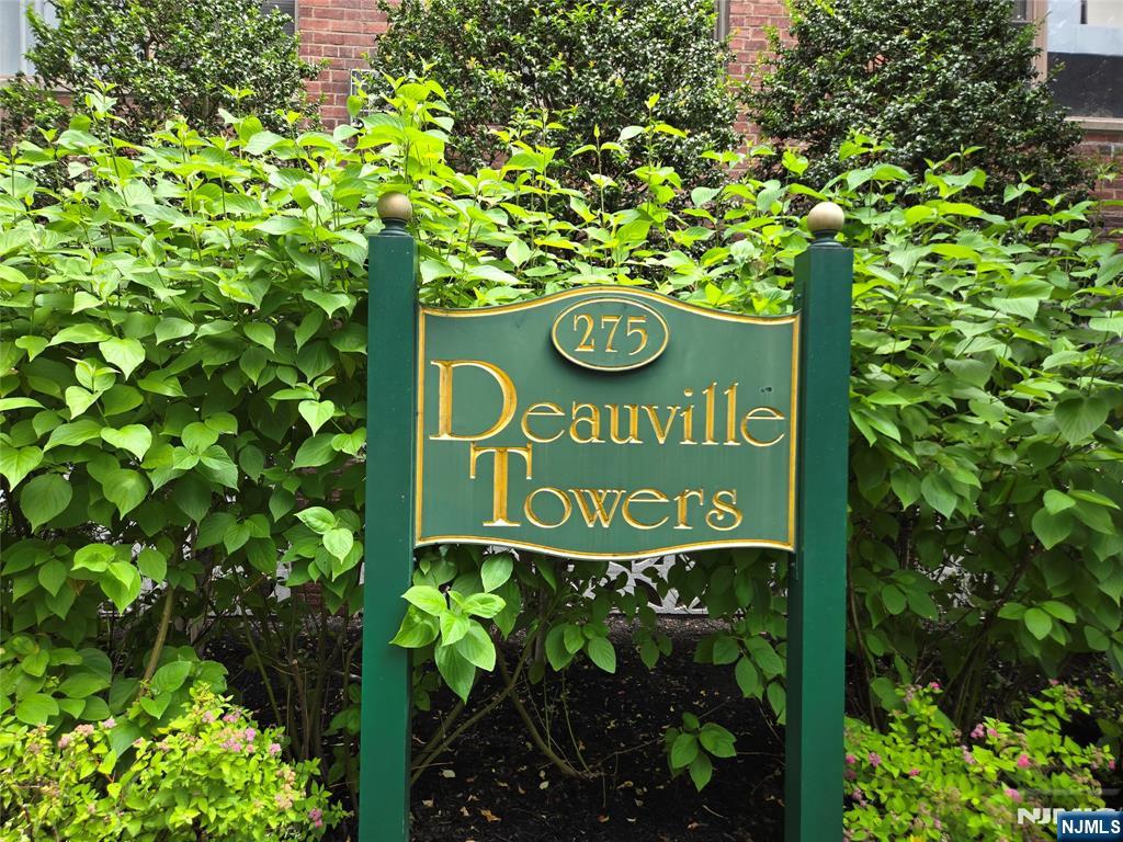 Spacious One-Bedroom Condo with Parking in Downtown Fort Lee! Discover the ideal opportunity to own a bright and airy one-bedroom condo, complete with one parking space, in the heart of downtown Fort Lee. This home features a large living room, a versatile dining/office space that can easily serve as a guest room, and a generous walk-in master closet. Ample storage is available throughout, including two spacious closets in the living area and a pantry in the kitchen, while east-facing windows fill the space with natural light. Located in a meticulously maintained elevator building, this condo is just one block from downtown Fort Lee, offering unmatched convenience. Enjoy quick access to NYC transit (a 3-minute walk to buses 158/188) and major highways including the GWB (3-minute drive). Everything you need is nearby: restaurants, cafes, boutique shops, US Post Office, library, and highly regarded #1 elementary school. Additional amenities include on-site laundry facilities and a superintendent, making daily living easy and convenient. Experience the charm of a vibrant small-city atmosphere without sacrificing peace and comfort. Note: Property is being sold As-Is.