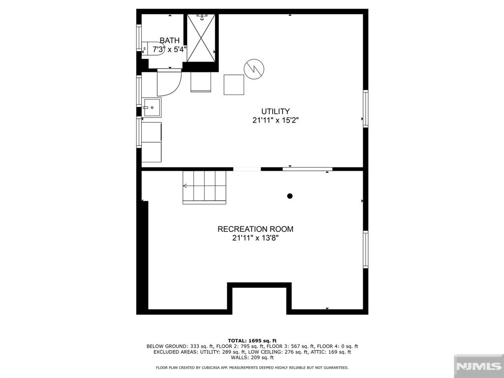 Main image without alt text