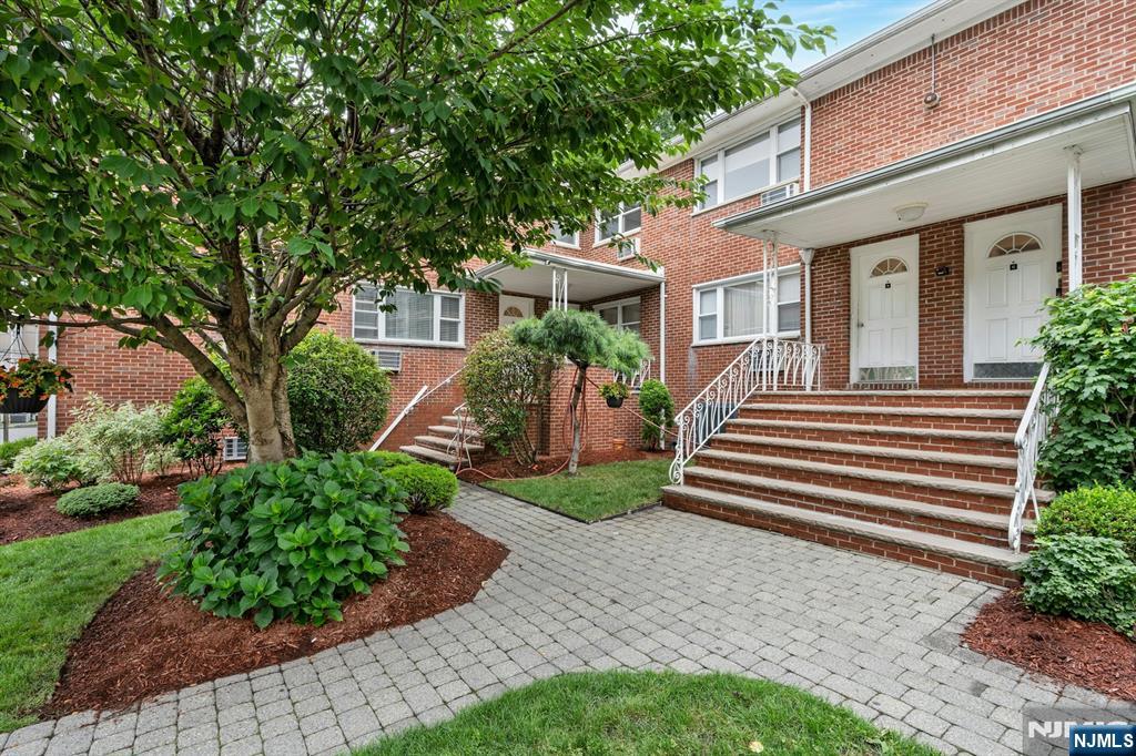 WHY RENT WHEN YOU CAN OWN??? Welcome to this bright & airy 2-Bedroom, 1-Bath, first floor condo unit in Cliffside Park, offering comfortable living & exceptional value. Enjoy a spacious living room, charming eat-in kitchen, fully renovated bathroom, large closets and beautiful hardwood floors. A COMMUTER'S DREAM. Just steps from transportation to & from NYC, this well-maintained condominium with low monthly maintenance includes heat, gas, hot and cold water, on-site Superintendent, parking is first come, first serve basis, storage and laundry on premises DON'T MISS THIS OPPORTUNITY FOR COMFORT, CONVENIENCE, AND VALUE. PLEASE NOTE PARKING IS FIRST COME, FIRST SERVE BASIS. OWNER REQUIRES PROOF OF FUNDS AND PRE-APPROVAL WITH ALL OFFERS. TEXT MARILYN (201) 988-3494 FOR APPOINTMENT.