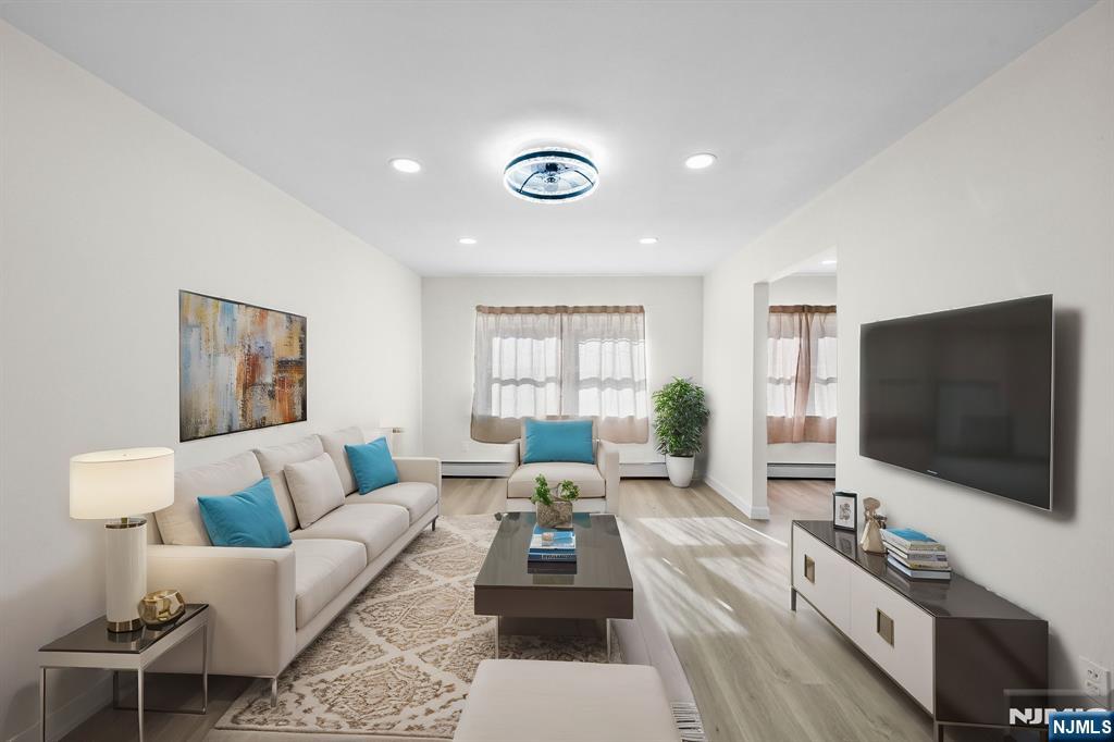 Recently renovated Stunning 1 bedroom condo featuring ample storage space is calling for investors and new starter! All brand new appliances including refrigerator, gas stove and Ceiling fans are installed in each room, living room, kitchen, and bedroom for added comfort. Currently vacant. Located near public transportation, major highways, and stores. The laundry facility is a few steps away on the same floor.