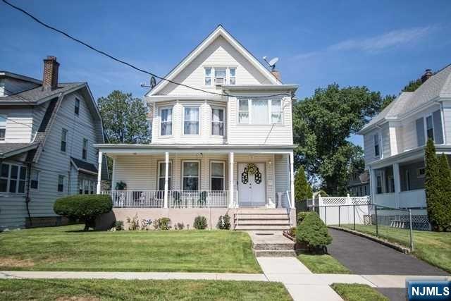 Modern 2nd-floor 3-bedroom apartment in a Cul-de-sac, hardwood floors throughout. Laundry in the basement. Lots of street parking. No pets of any kind allowed. No smoking of any kind allowed in the unit or on the premises. No laundry hookups. Tenant supplies cooking gas & electricity. Landlord requires a rental application, satisfactory credit report, background check, interview, and proof of ability to pay.