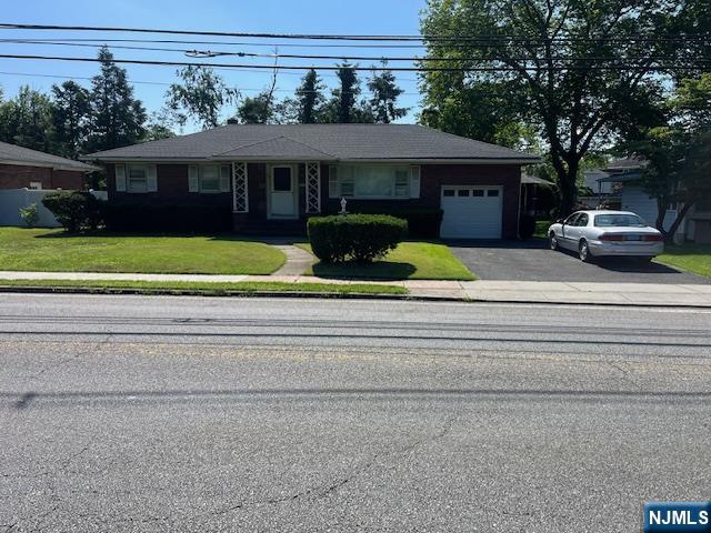 Ranch Home, Rental-desirable one-level living. with 2 bedrooms, 1.5 baths, dining room, living room, a full basement and a garage. Your own Laundry area in basement Home has a spacious back yard and patio to enjoy. Convenient to GSP, Routes 80 and 208. Immediate move in availability.