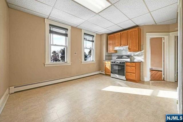 Don't pass up on this welcoming second floor unit which features one bedroom plus bonus den, spacious eat-in kitchen and living room. Close proximity to parks and schools with a 2 block proximity to pubic transportation. Tenant pays first $150 of repairs & broker fee. Call to schedule your appointment today.