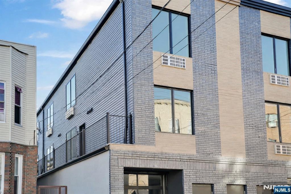 FINAL RESIDENCE available at 521 10th Street â€” boutique NEW CONSTRUCTION ELEVATOR building in the heart of Union City. Residence A1 offers 3 bedrooms, 3 full en-suite baths, an open-concept layout, PRIVATE OUTDOOR SPACE, and includes GARAGE PARKING and private storage. Features include quartz countertops, stainless steel appliances, in-unit washer/dryer, and modern finishes throughout. Conveniently located near NYC transportation, Hoboken, parks, restaurants, and shopping. Eligible for a 5-year tax abatement. Rare opportunity to own the LAST AVAILABLE HOME in this nearly sold-out development