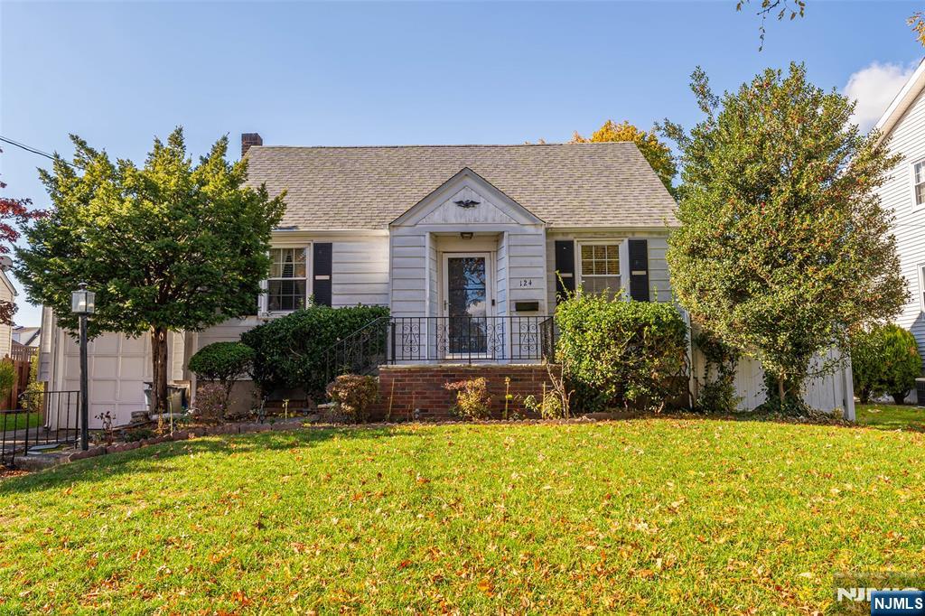 Welcome to this beautiful Single Family 3 bedrooms, 2 baths. on a large, level lot with an expansive deck and backyard perfect for outdoor entertainment. First floor features Master Bedroom, Living Room, Dining Room, Kitchen, granite counters & stainless appliances, Full Bath. Second floor features two additional nice size Bedrooms and Full Bath. Partial finished Basement includes Rec/Bonus Room, Laundry, Utilities. landscaped with fully fenced in backyard. This home has beautiful curb appeal, large driveway, and an attached 1 car garage with direct access. Close to transportation, schools, shopping, and place.