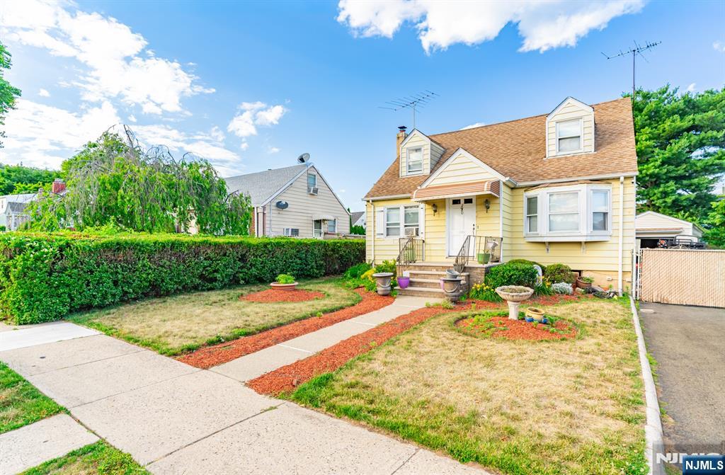 Bordering Totowa, this is exactly what you've been looking for! 4 bedroom set up with a mother and daugther layout, detached garage, finished basement and so much more. Home is currently tenant occupied. Come turn this house into a home before someone else does.