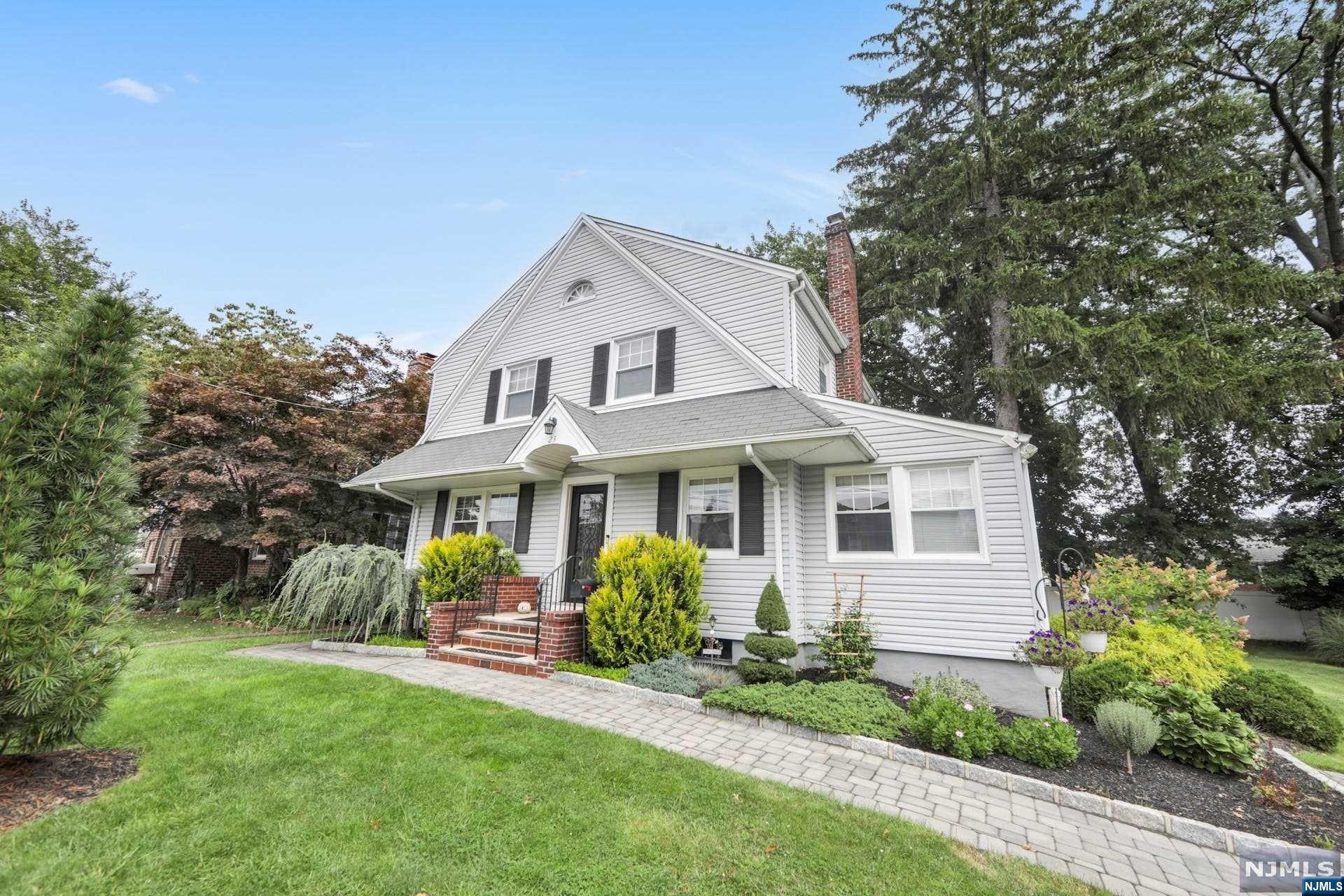Lovingly maintained colonial at the end of peaceful cul de sac. Nothing to do but unpack, first floor features beautiful wood floors ,new kitchen with ss appliances, dining room, living room w/fireplace, office/bedroom, sunroom and full bath. Second level boasts three bedrooms and new full bathroom. Basement is finished with a large family room, laundry and storage.Paver driveway with parking for four cars and oversized flat lot make this the perfect retreat for entertaining. Walk to downtown, school, parks and transportation. Come take a look you will love what you see. Multiple offers received highest and best due 9/13 at 5pm