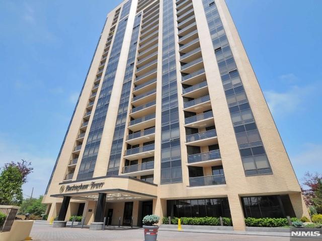 Beautiful, spacious unit in luxury white glove full service building! 2 BR/2 BTH w/terrace, Kitchen w/granite counter top, washer & dryer in unit, storage bin on same floor. Numerous amenities, incl. roof-top pool, sky-top entertaining lounge, great gym, 24/7 doorman & concierge, porter service & valet parking! Easy access to transp. NYC bus in front of bldng. Min to GWB. $115 avg-size parking & $215 for over sized vehicle; Add'l fees will be provided upon request. Rent incl. hot/cold water & all facilities. Entertainment lounge available at an add'l cost. Great apartment approx 1,425 sq. ft., incl. 75 sq. ft. of terrace. Ideal location.