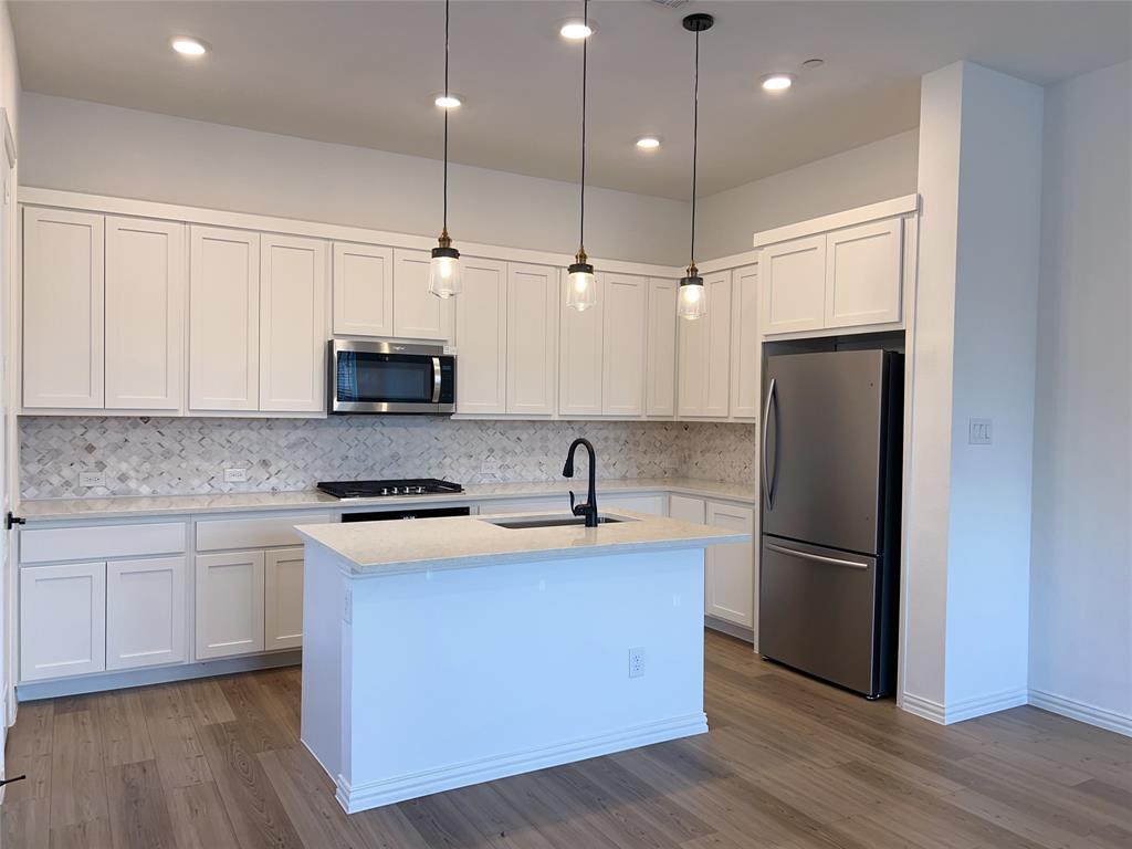 Lexington Estate Ph 1 - Residential Lease