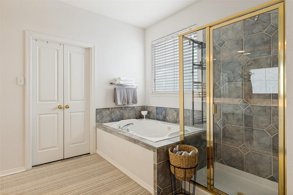 Enclave At White Rock Ph 02 - Residential