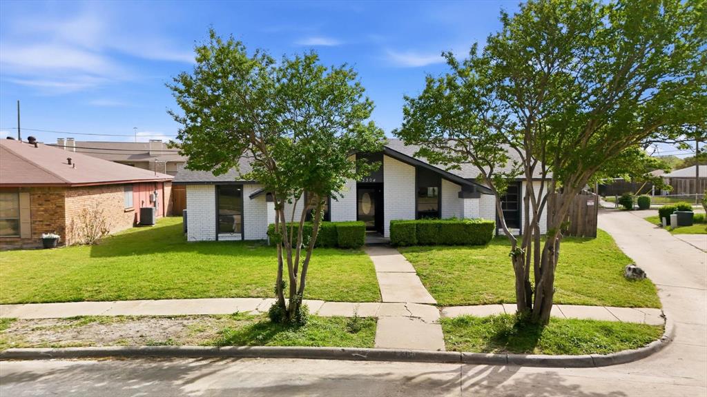 White Rock Village 02 - Residential