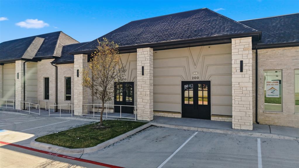 S13608 - Commercial Sale