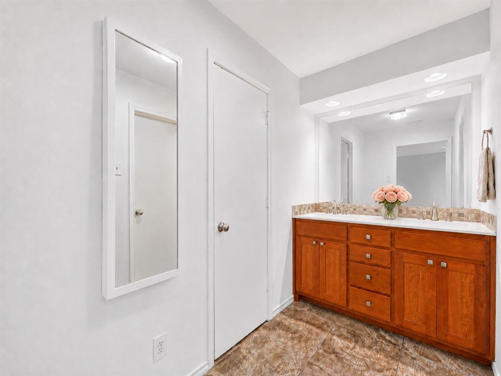 Hillcrest Villa Condos - Residential