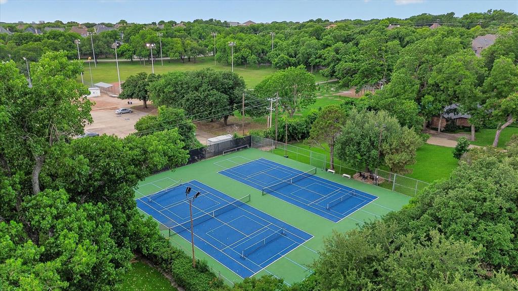 Hillcrest Villa Condos - Residential