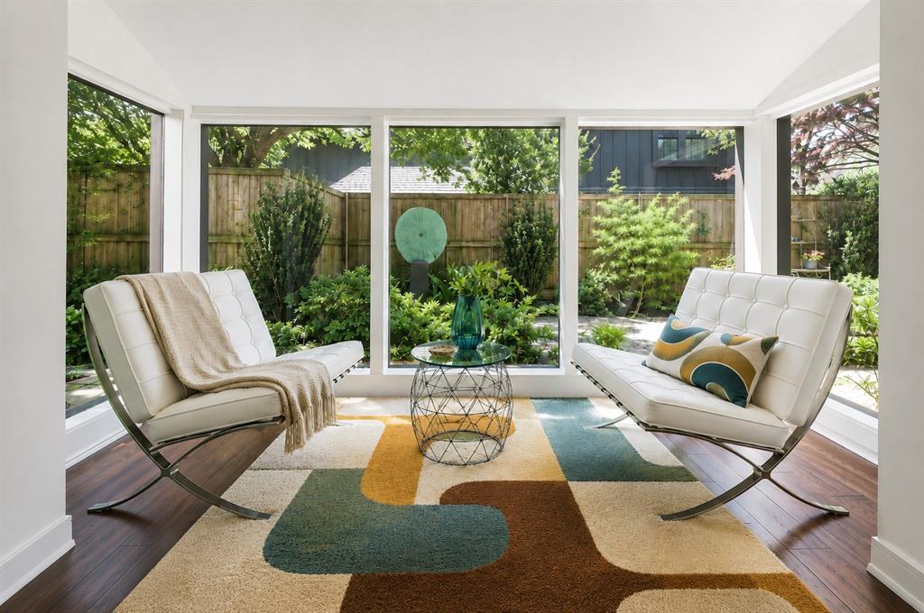 Hillcrest Villa Condos - Residential