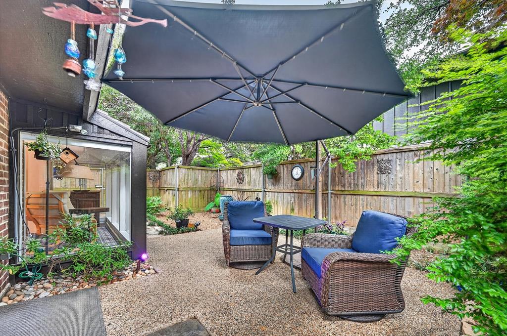 Hillcrest Villa Condos - Residential