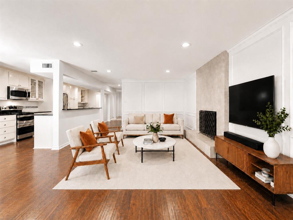 Hillcrest Villa Condos - Residential