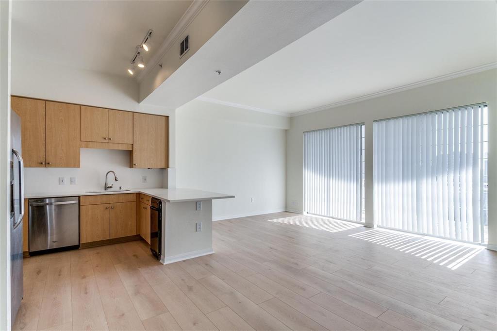 Renaissance On Turtle Creek Condo - Residential